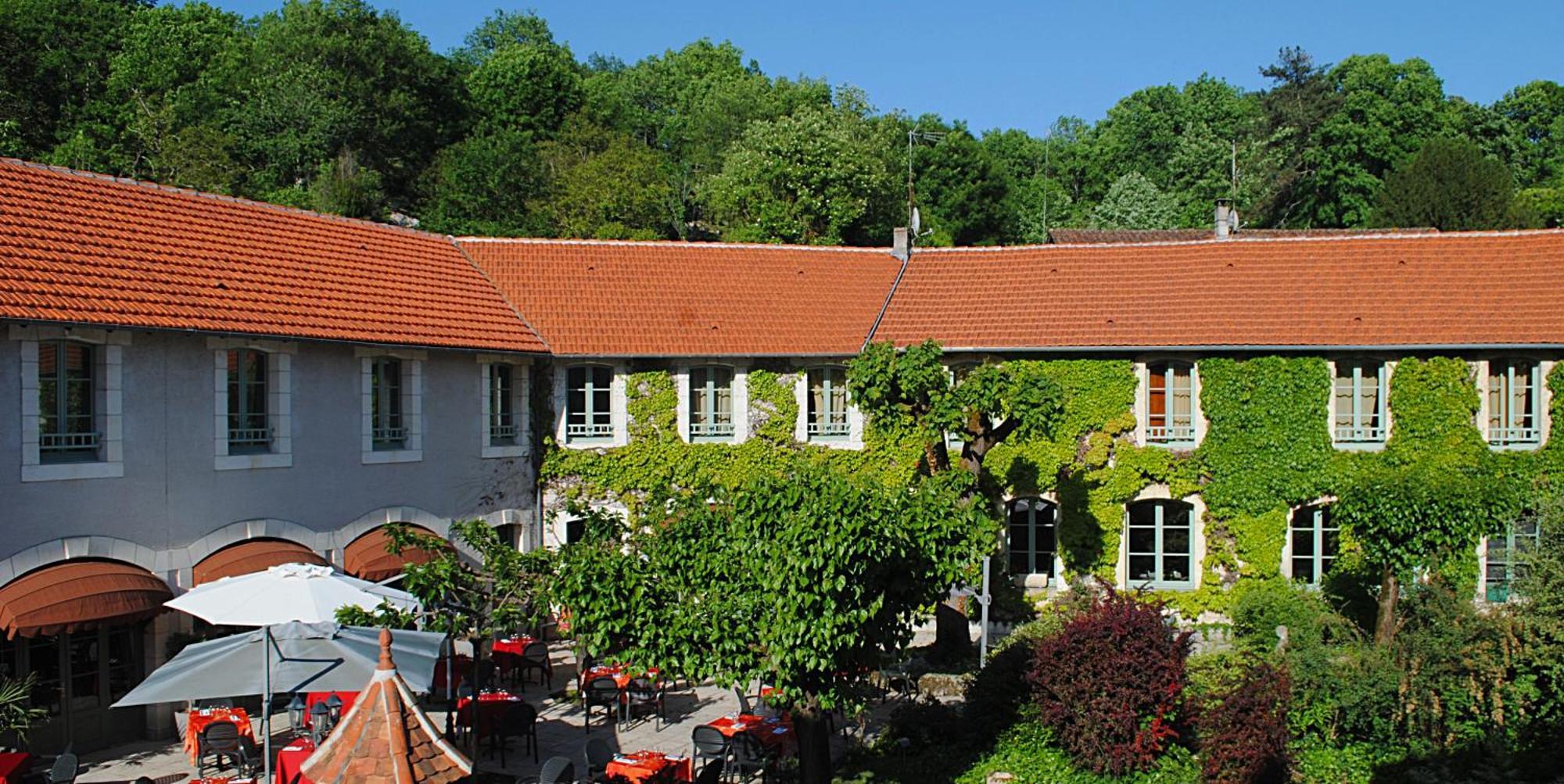 Logis Hostellerie Du Perigord Vert Brantôme Екстериор снимка