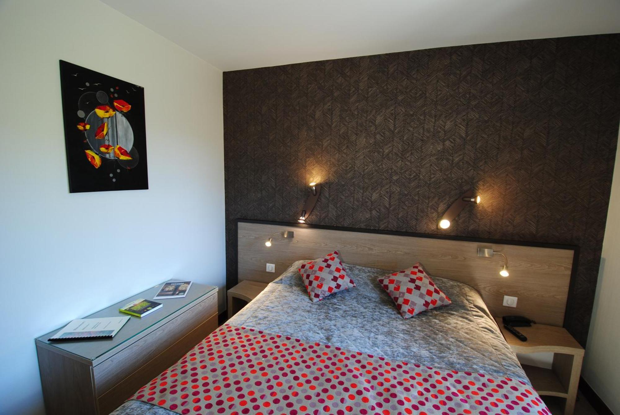 Logis Hostellerie Du Perigord Vert Brantôme Екстериор снимка