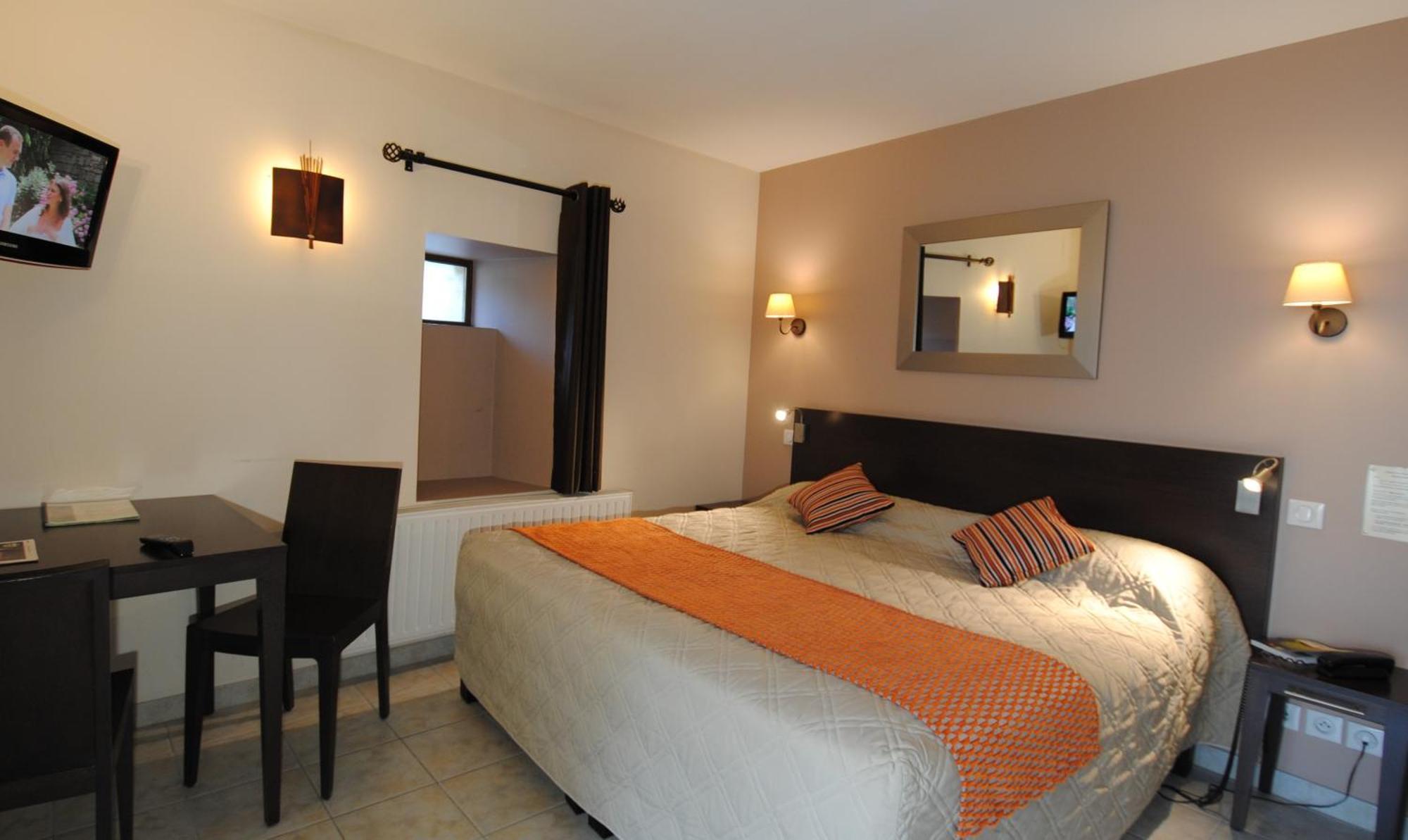 Logis Hostellerie Du Perigord Vert Brantôme Екстериор снимка
