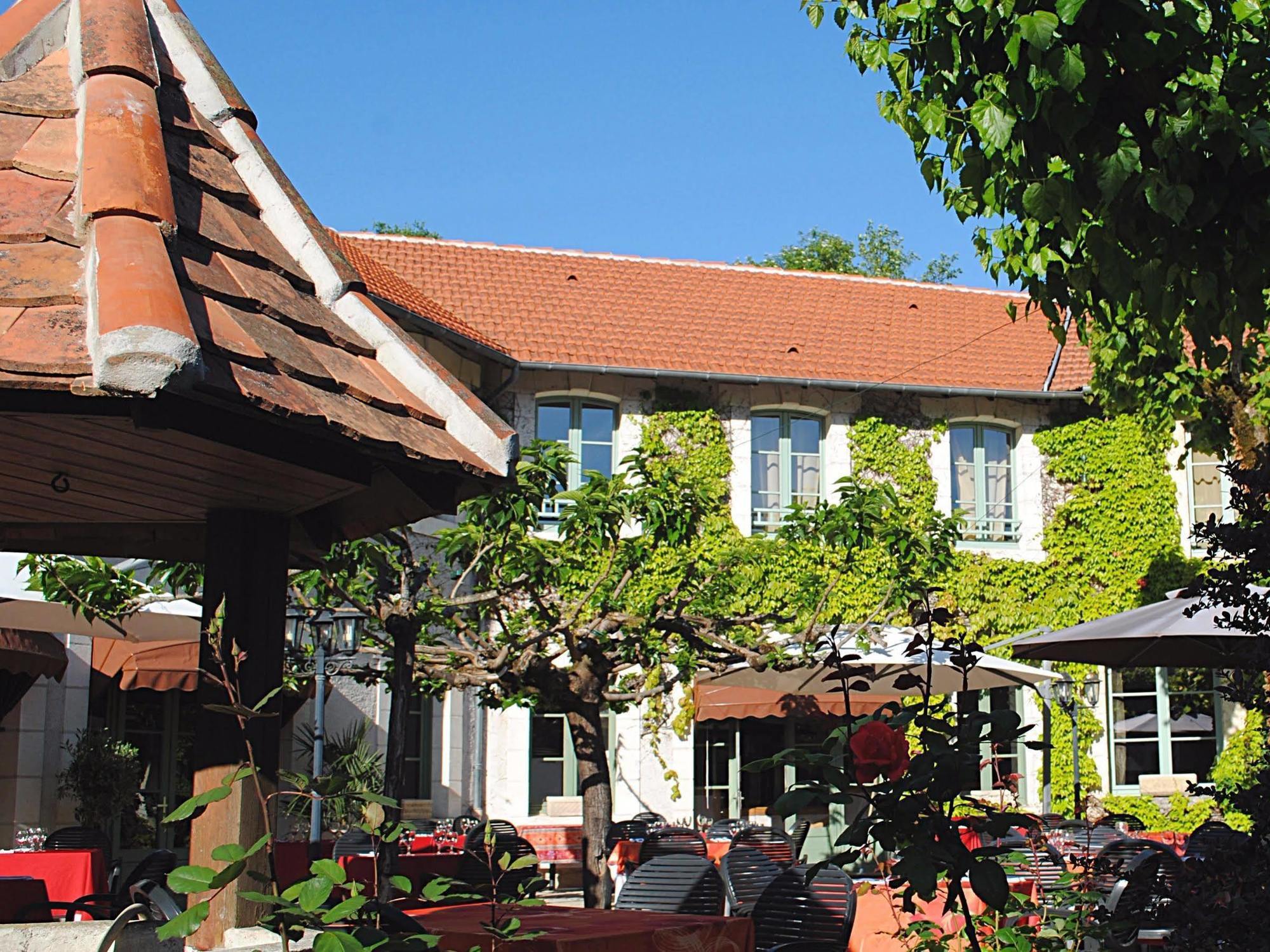 Logis Hostellerie Du Perigord Vert Brantôme Екстериор снимка